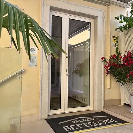 Palazzo Betteloni Apartmán *